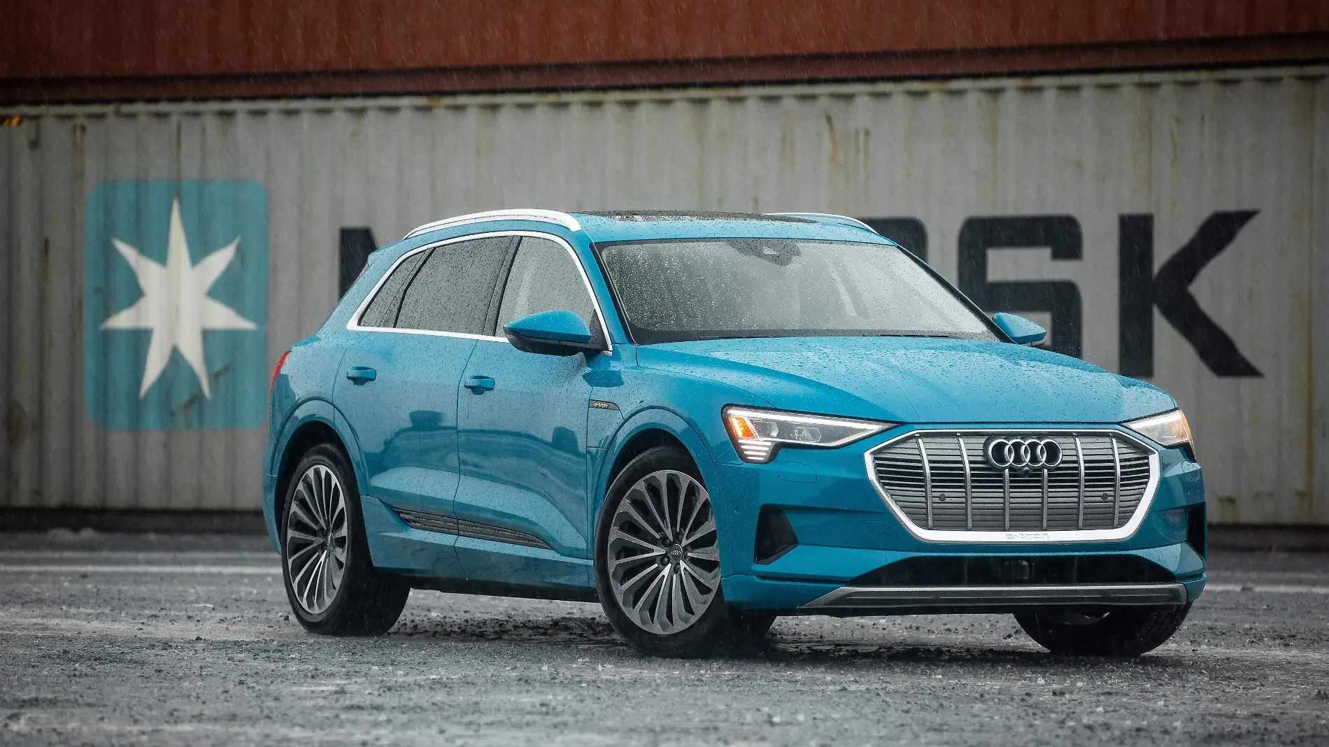 AUDI  e-tron   ---0648